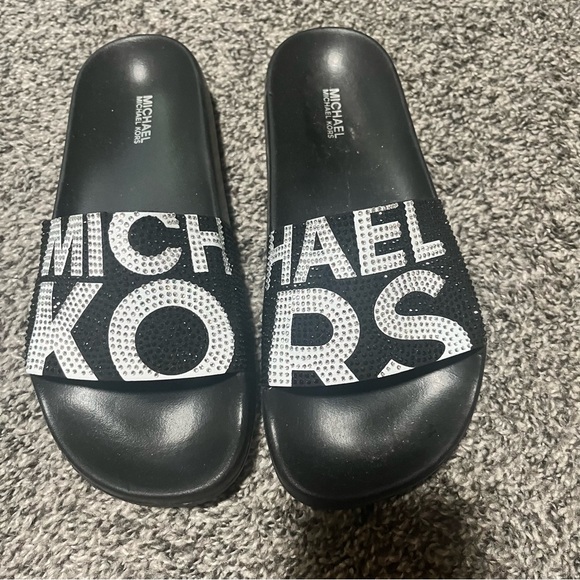 S|O|L|D❌Micheal Kors crystal rhinestone slides - Picture 3 of 6